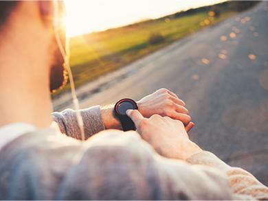 Billede af smartwatch tracking med GPS.
